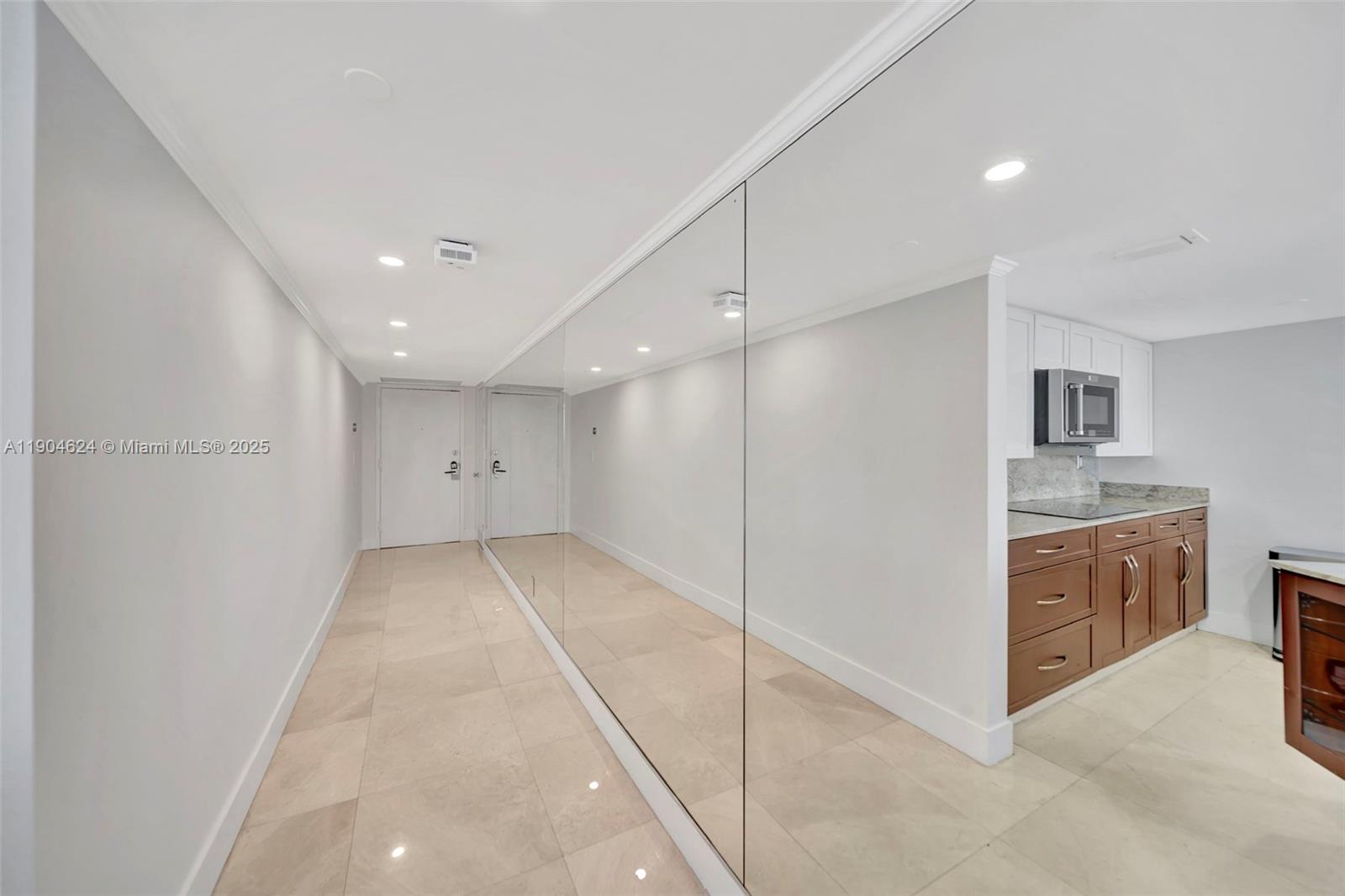 1717 N Bayshore Dr # 3534 Unit: A-3534