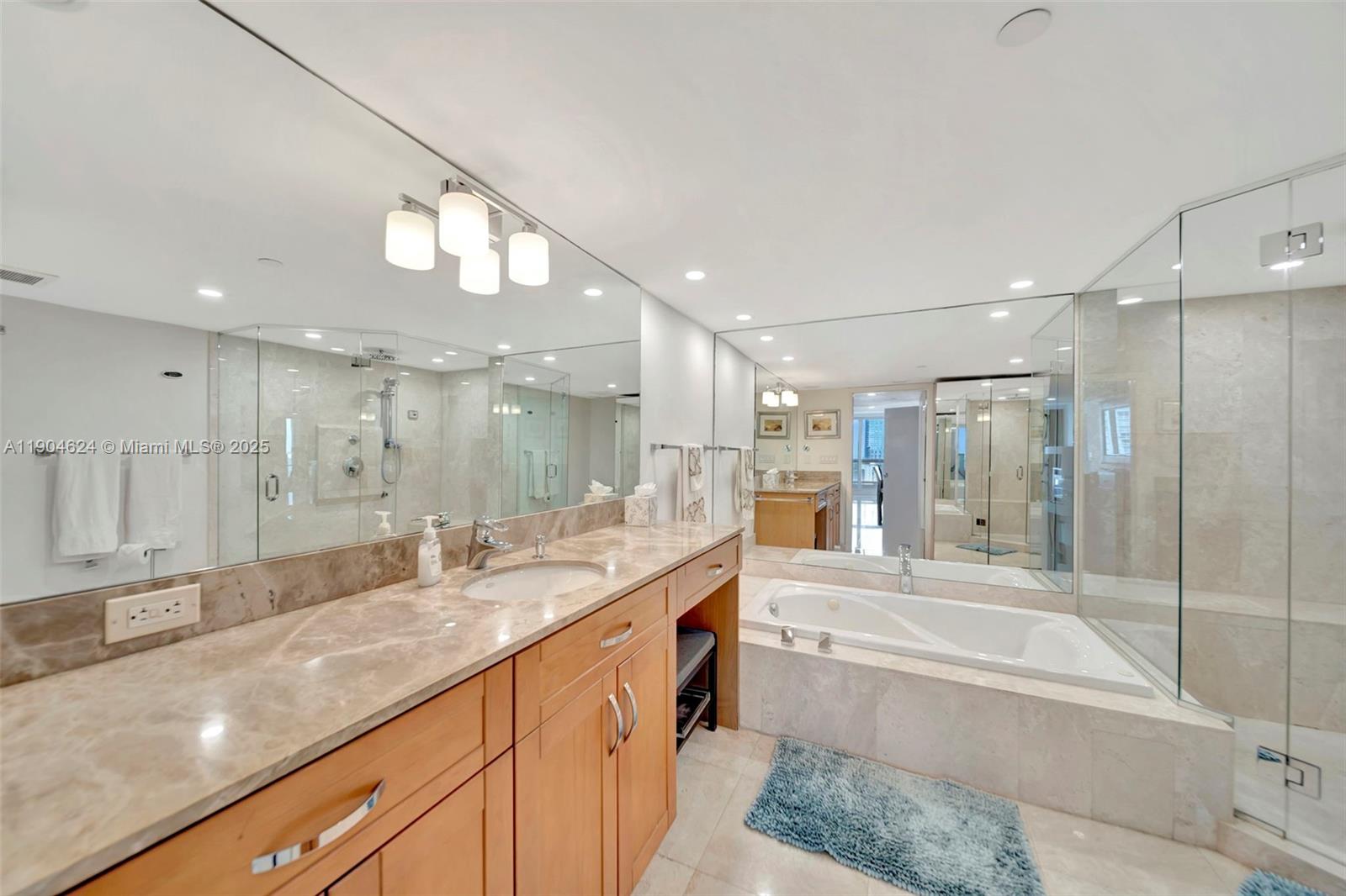 1717 N Bayshore Dr # 3534 Unit: A-3534