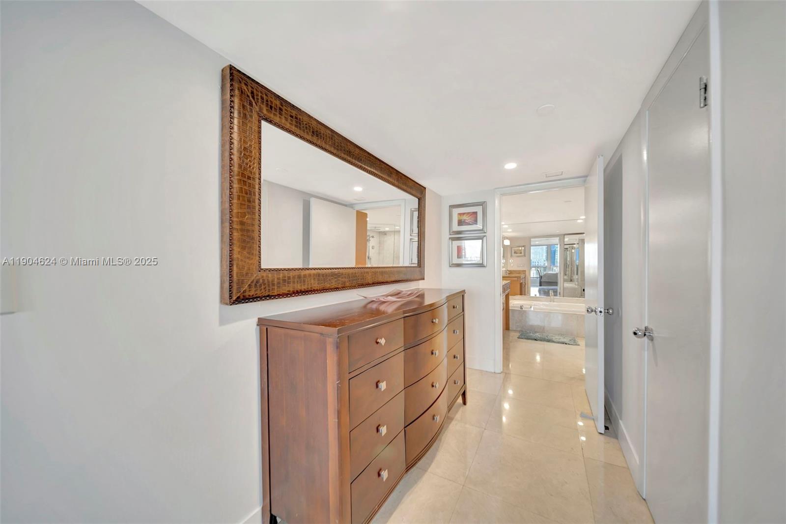 1717 N Bayshore Dr # 3534 Unit: A-3534