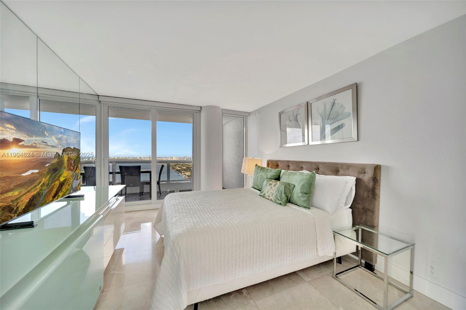 1717 N Bayshore Dr # 3534 Unit: A-3534