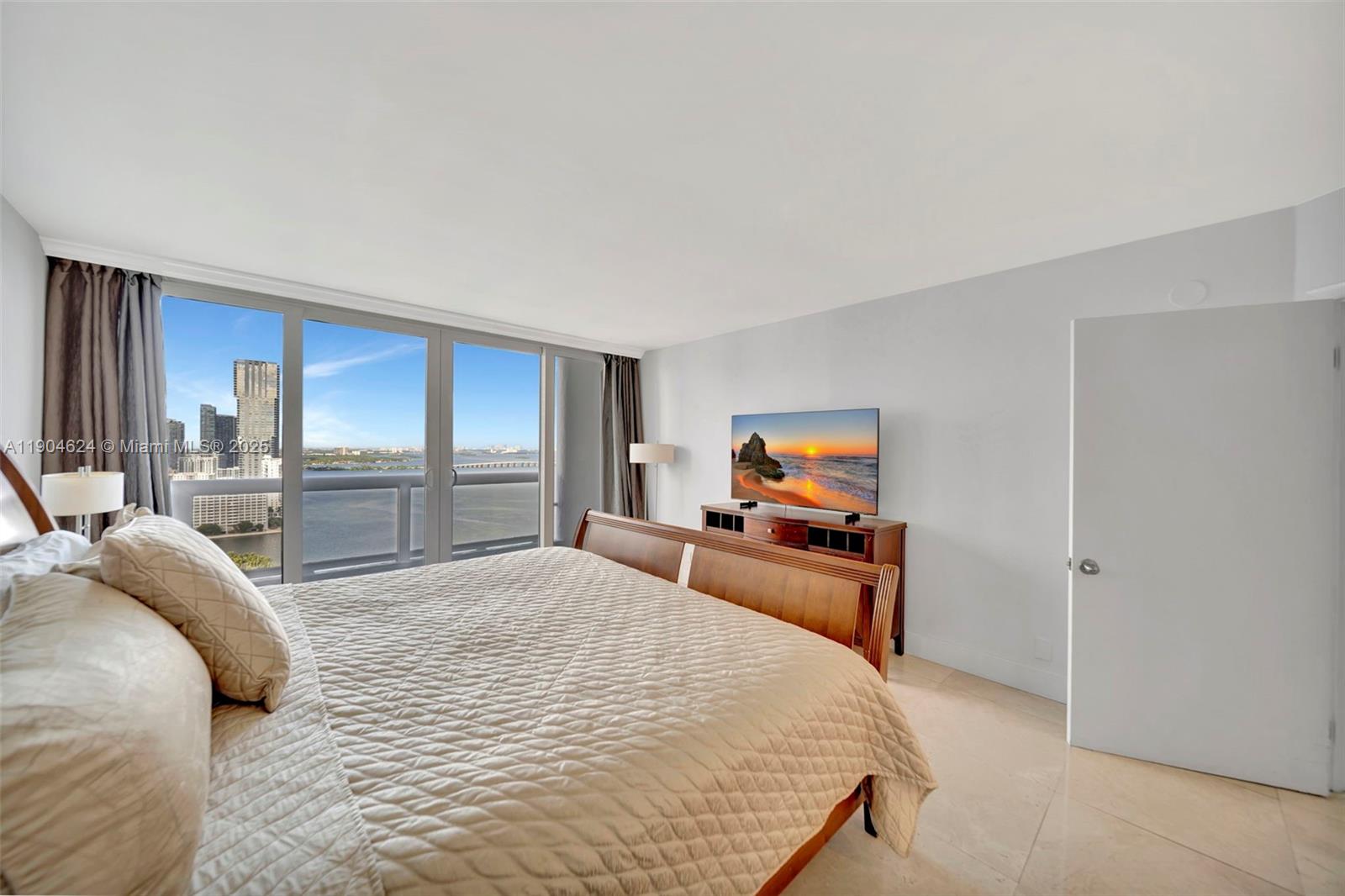 1717 N Bayshore Dr # 3534 Unit: A-3534