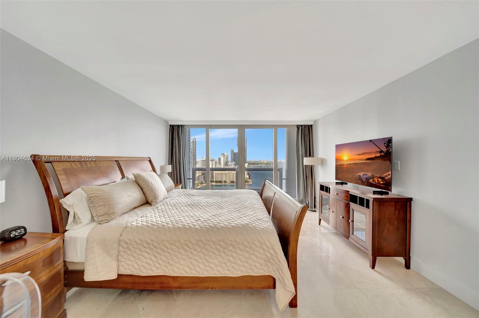 1717 N Bayshore Dr # 3534 Unit: A-3534