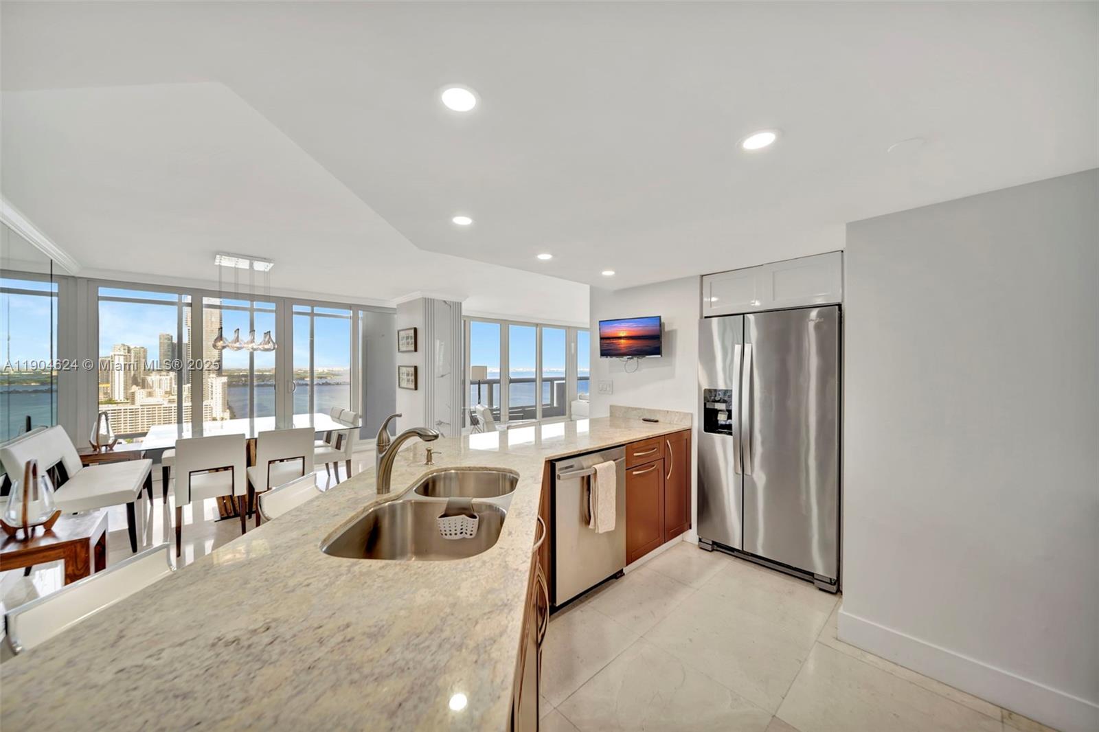 1717 N Bayshore Dr # 3534 Unit: A-3534