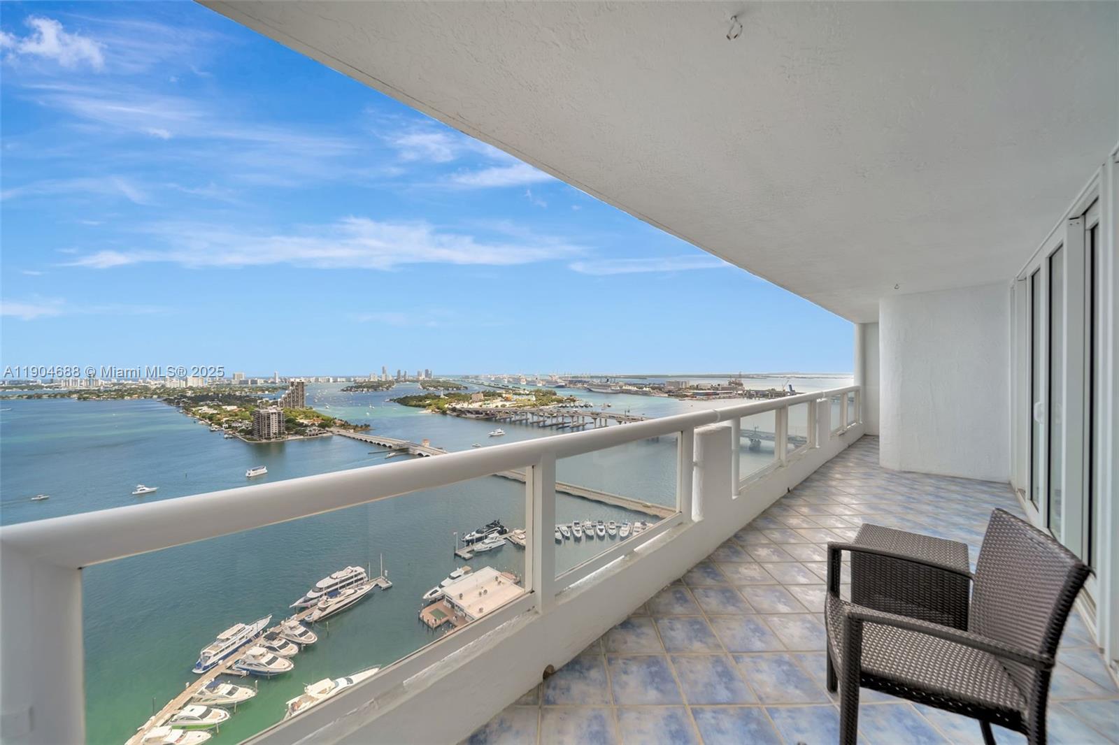 1717 N Bayshore Dr # 3533 Unit: A-3533