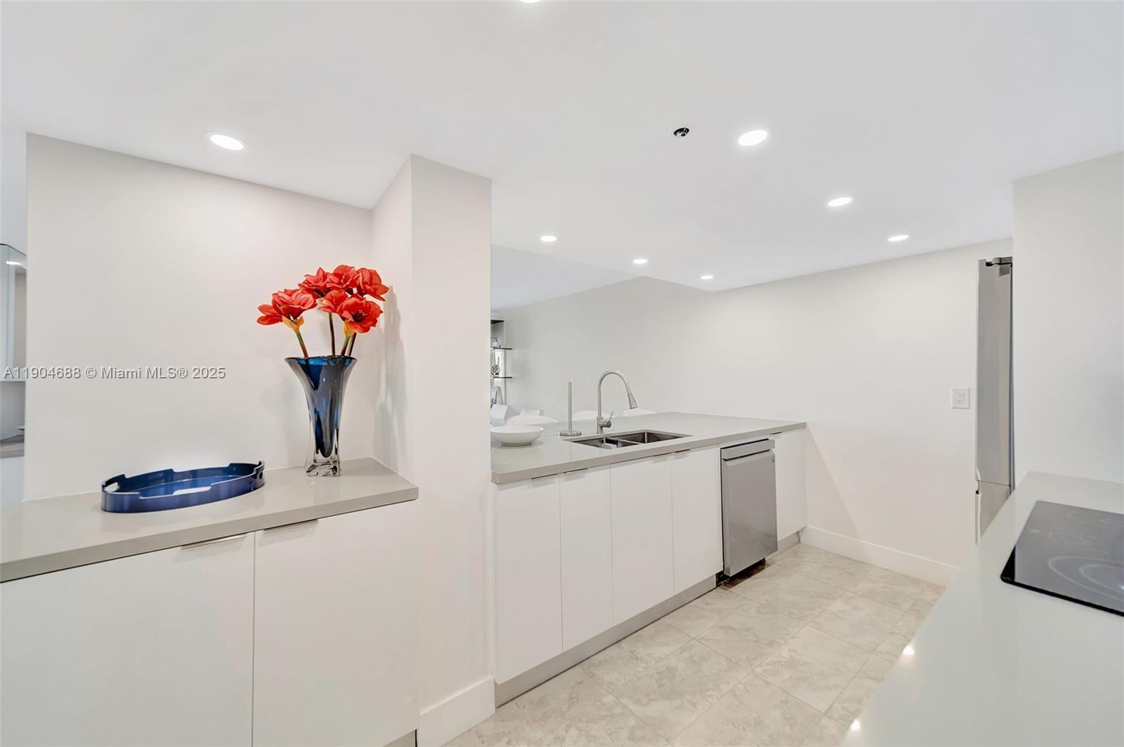 1717 N Bayshore Dr # 3533 Unit: A-3533