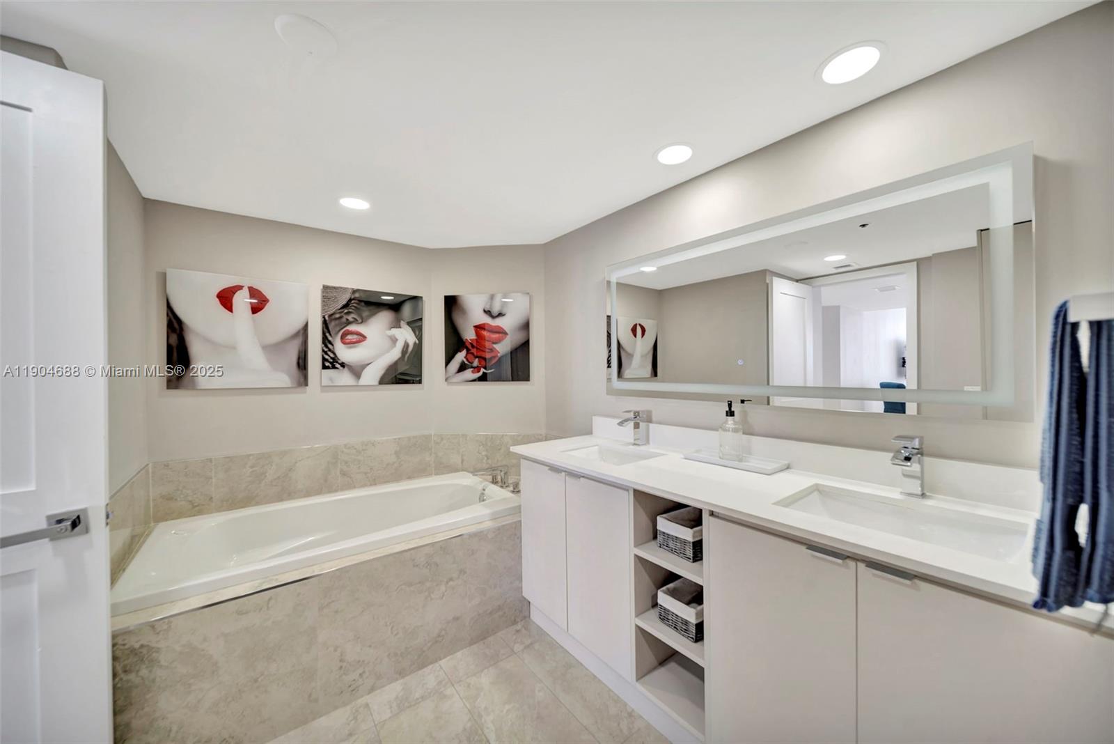 1717 N Bayshore Dr # 3533 Unit: A-3533