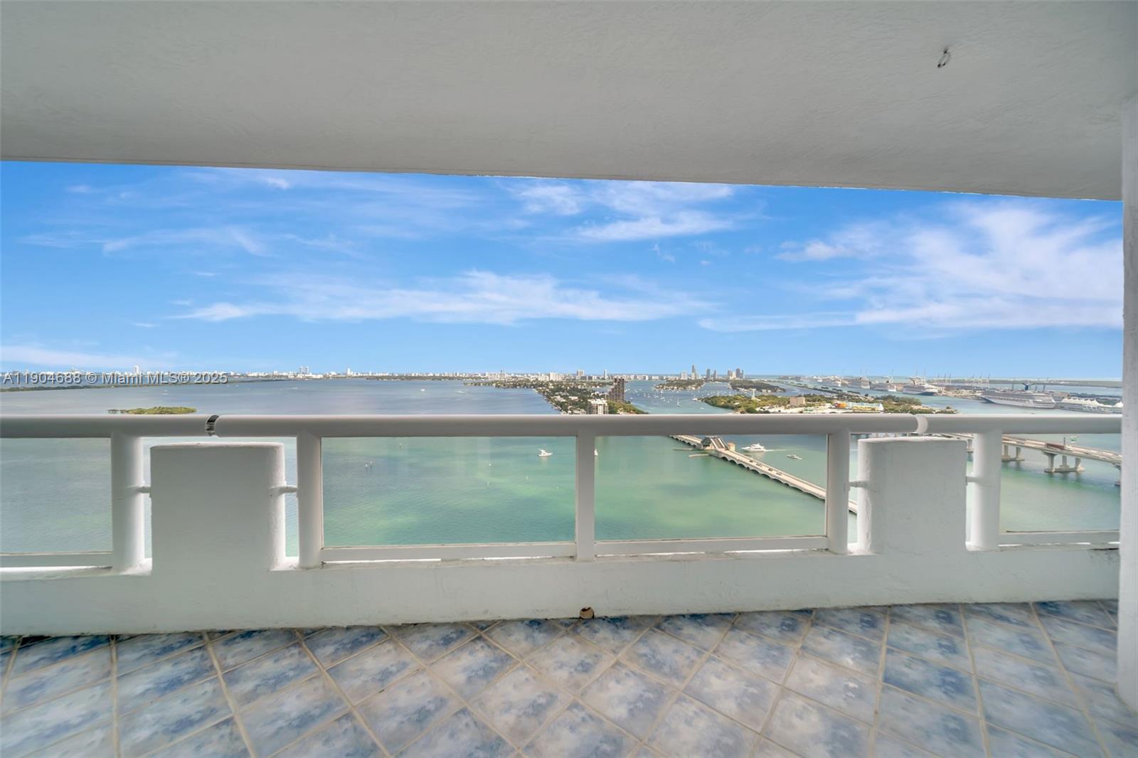 1717 N Bayshore Dr # 3533 Unit: A-3533