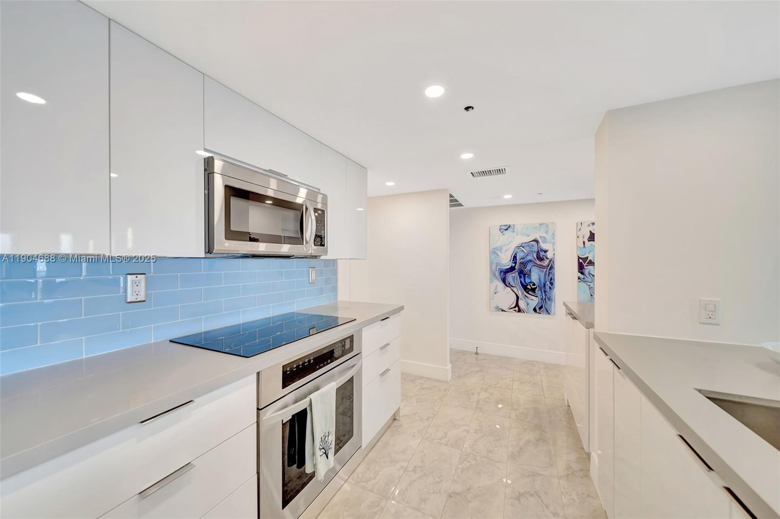 1717 N Bayshore Dr # 3533 Unit: A-3533