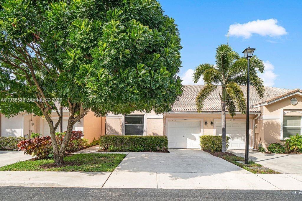 2437 S Coral Trace Cir # 2437