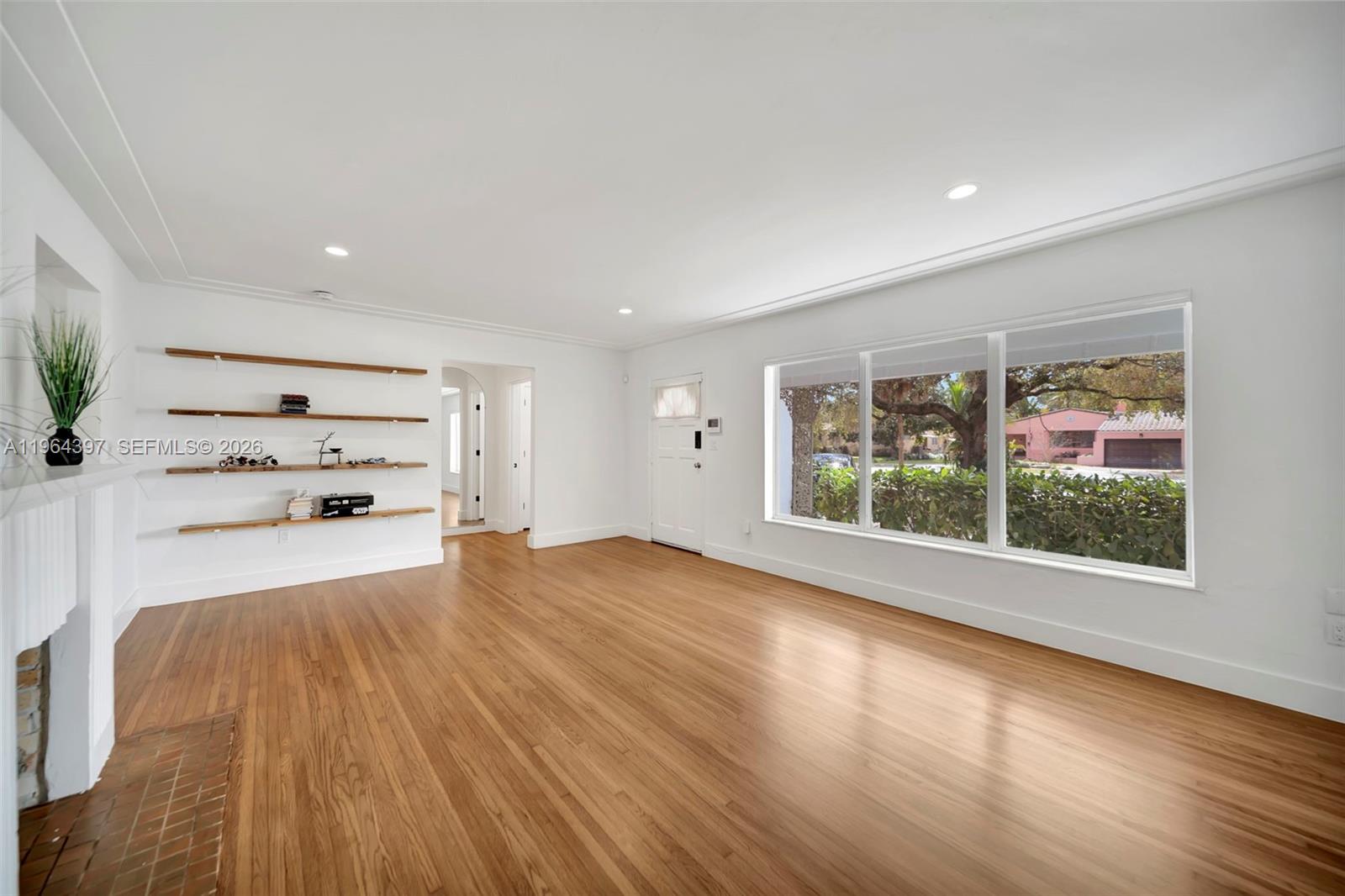 77 NE 95th St Unit: .