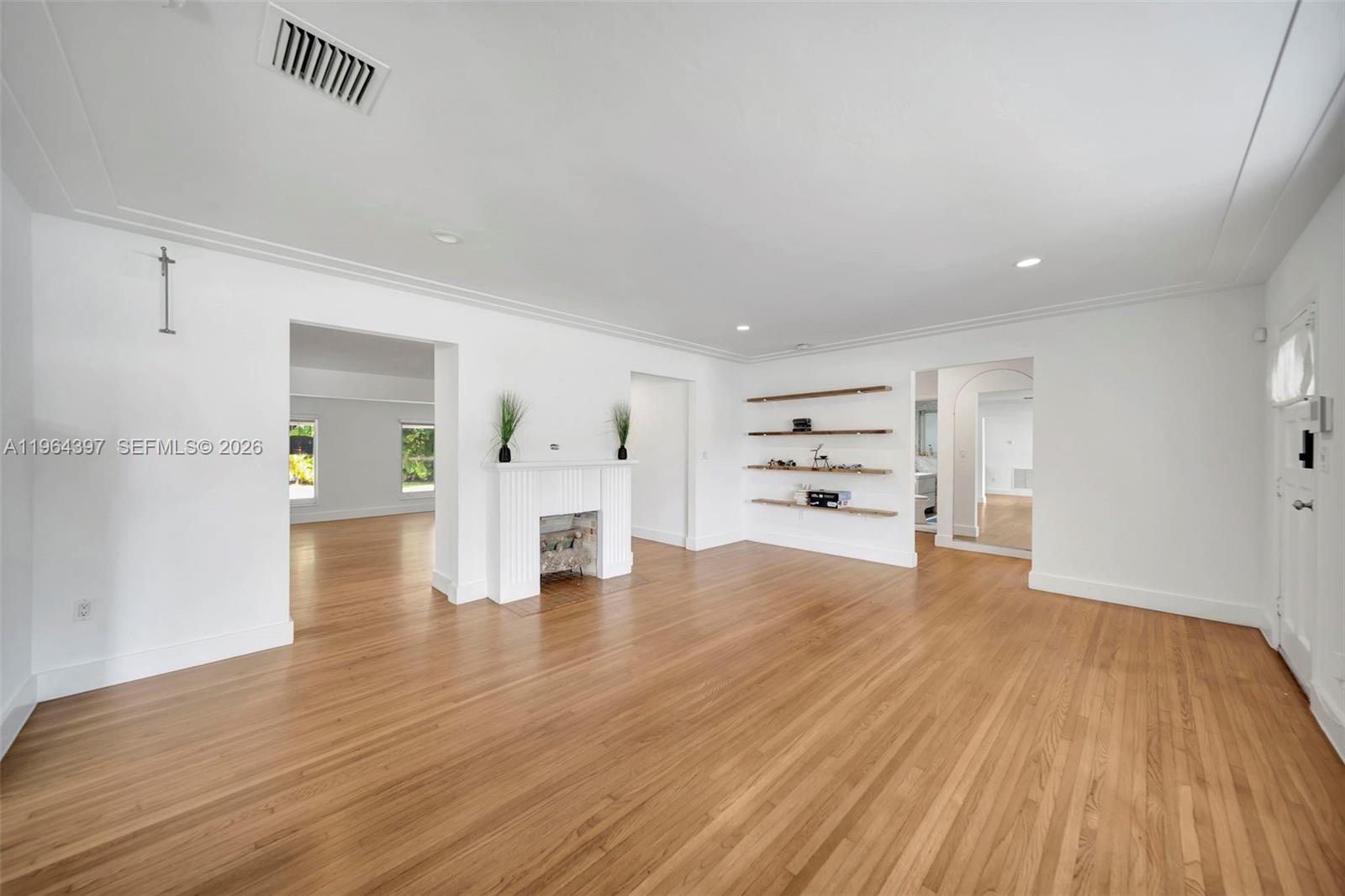 77 NE 95th St Unit: .