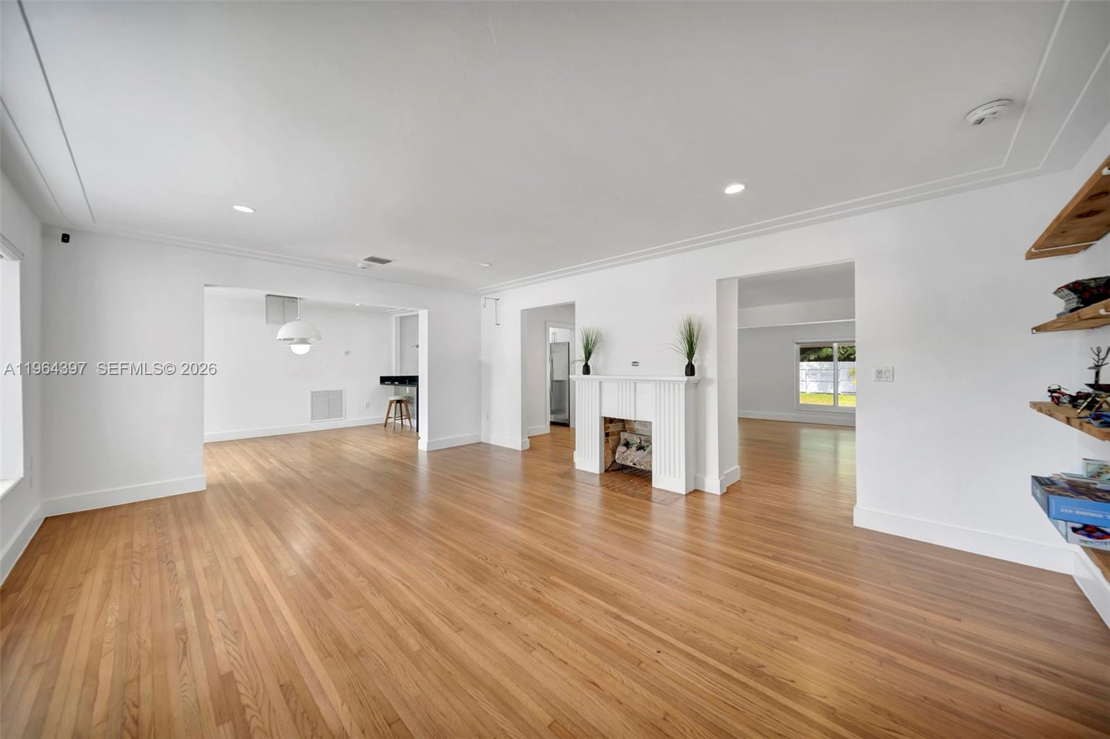 77 NE 95th St Unit: .