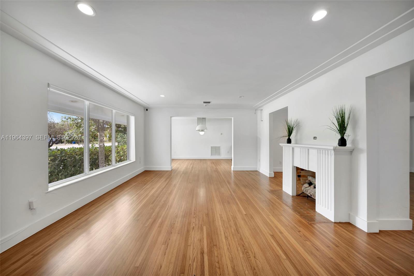 77 NE 95th St Unit: .