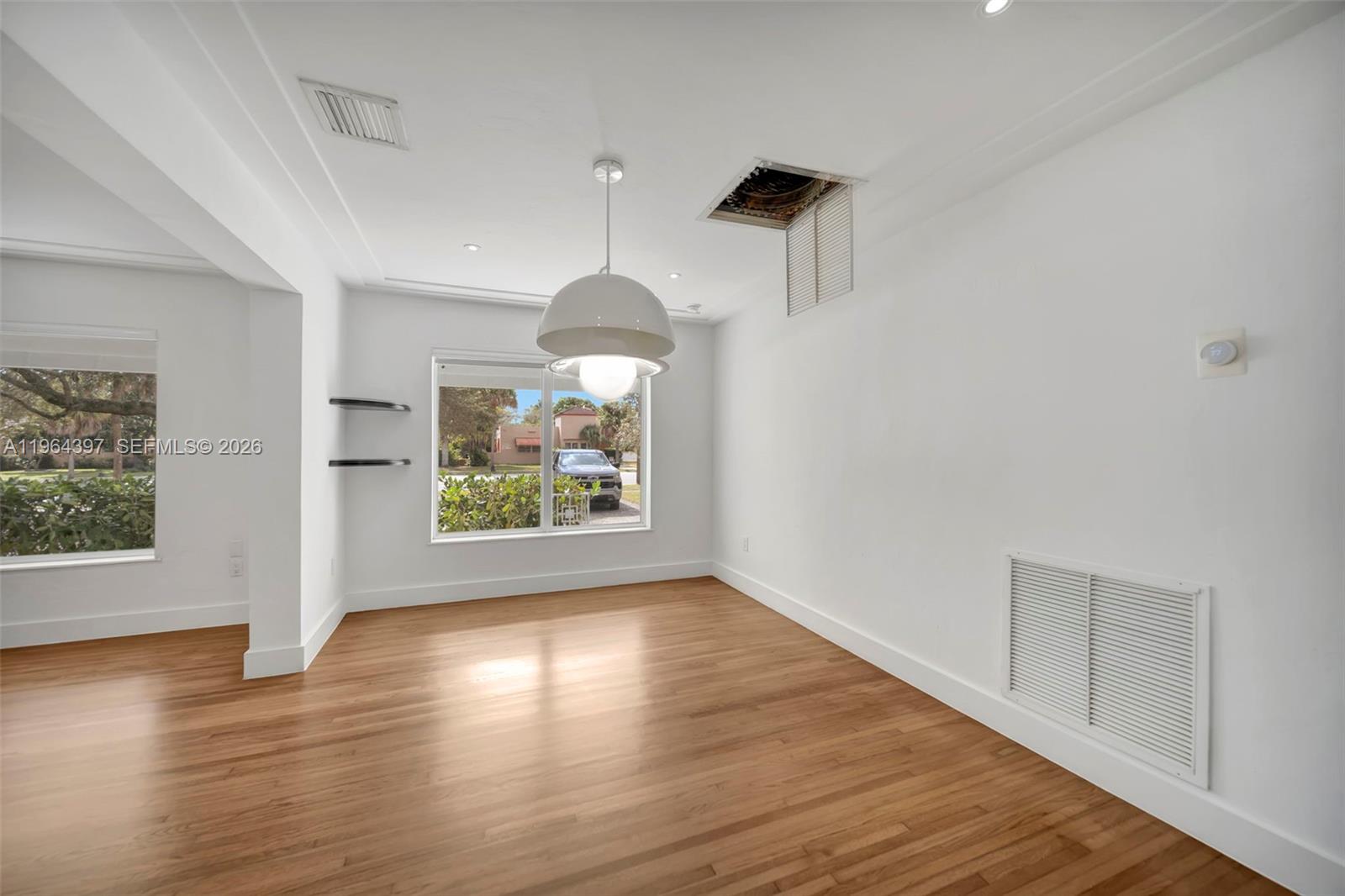 77 NE 95th St Unit: .