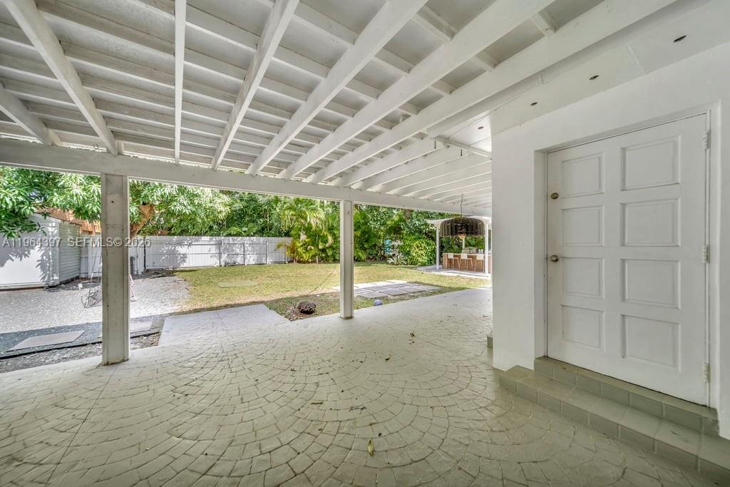 77 NE 95th St Unit: .