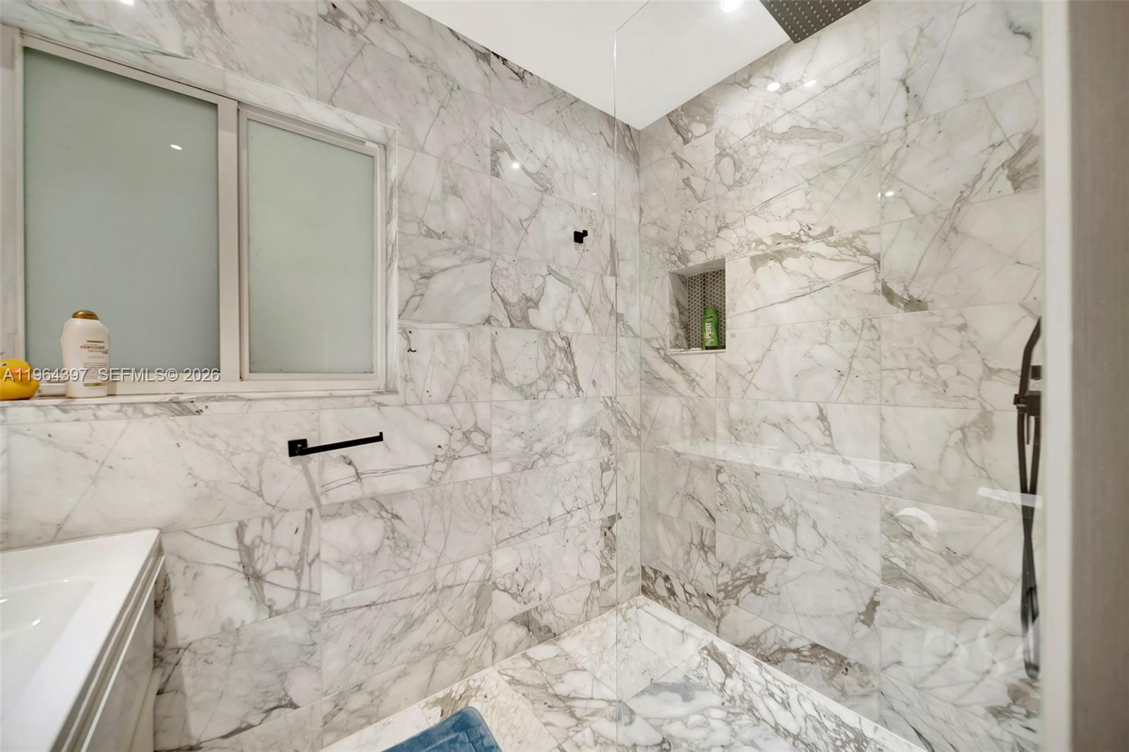 77 NE 95th St Unit: .