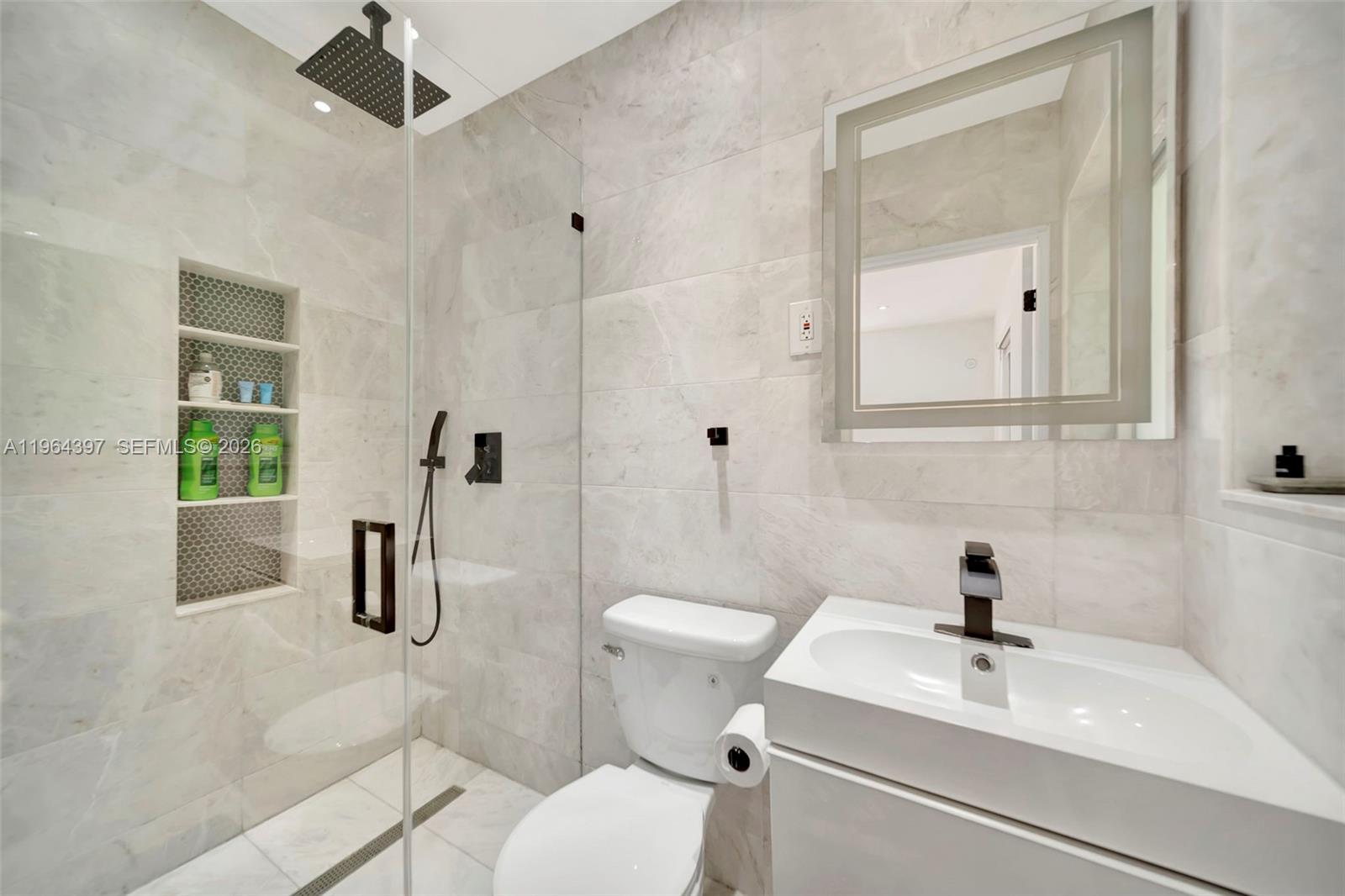 77 NE 95th St Unit: .