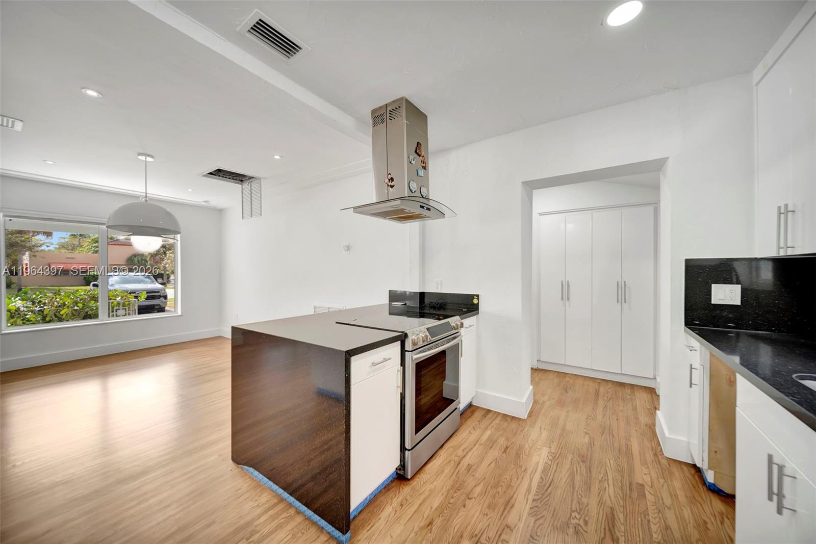77 NE 95th St Unit: .