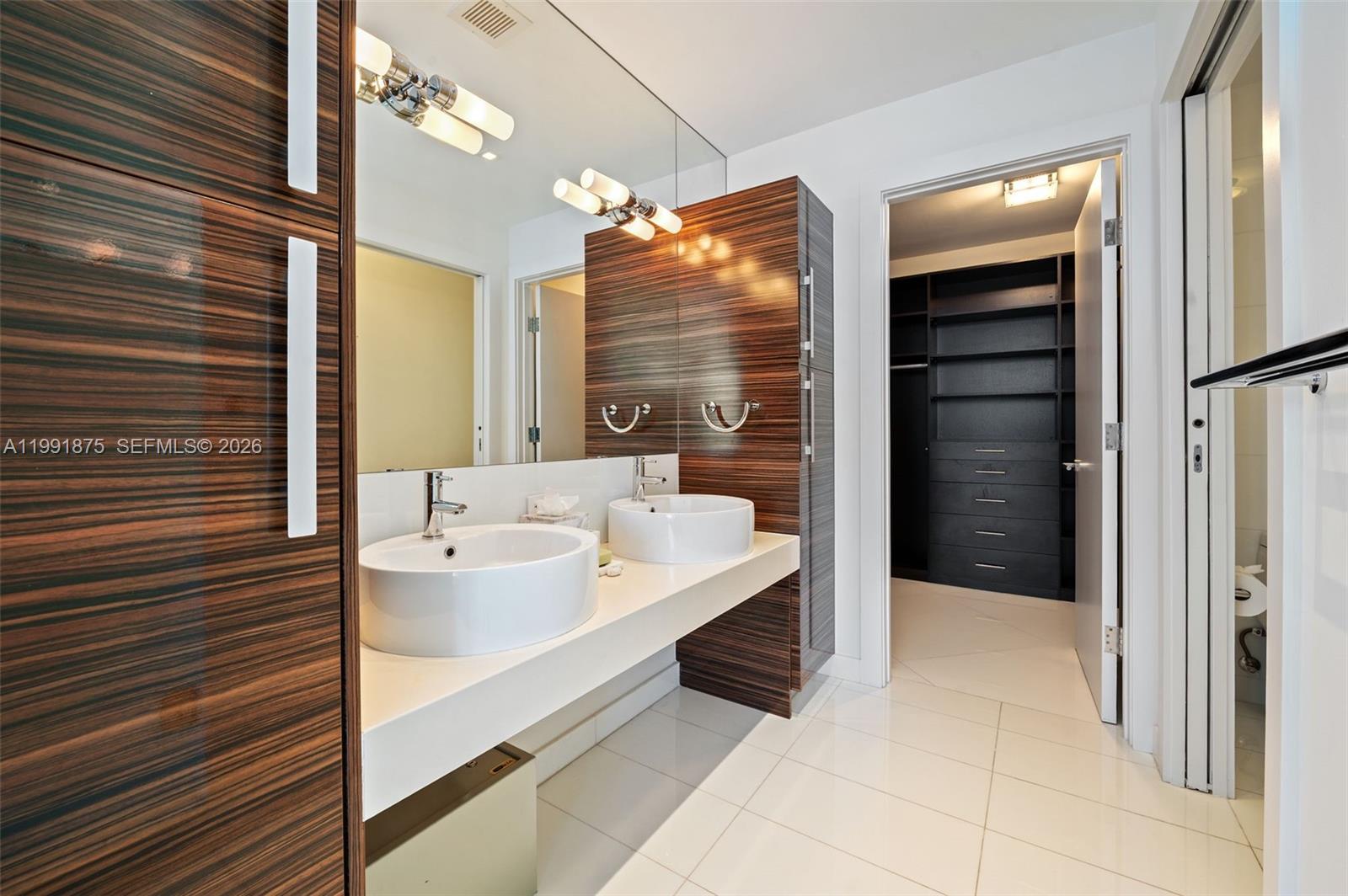 2020 N Bayshore Dr # 2502