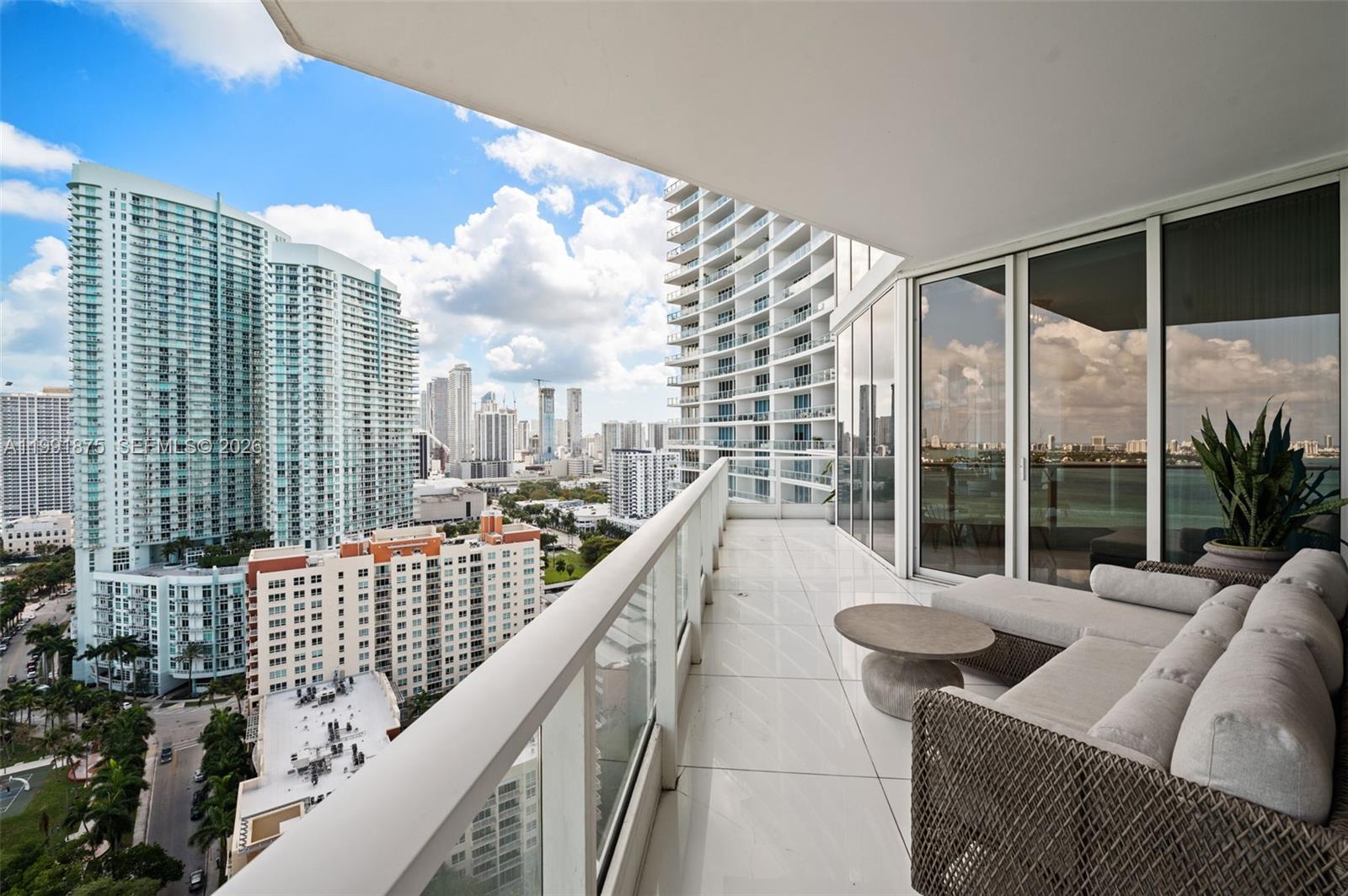 2020 N Bayshore Dr # 2502
