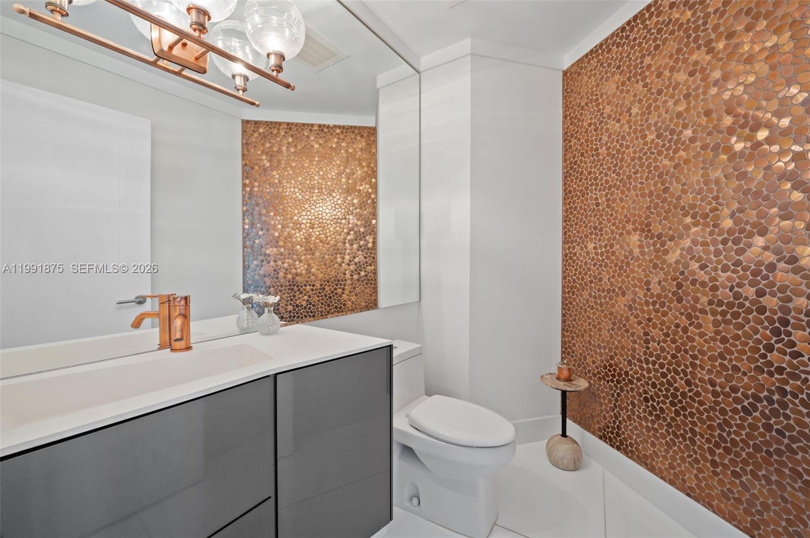 2020 N Bayshore Dr # 2502