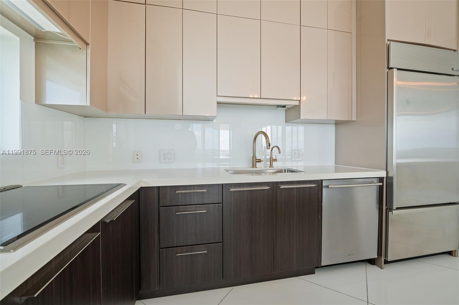 2020 N Bayshore Dr # 2502