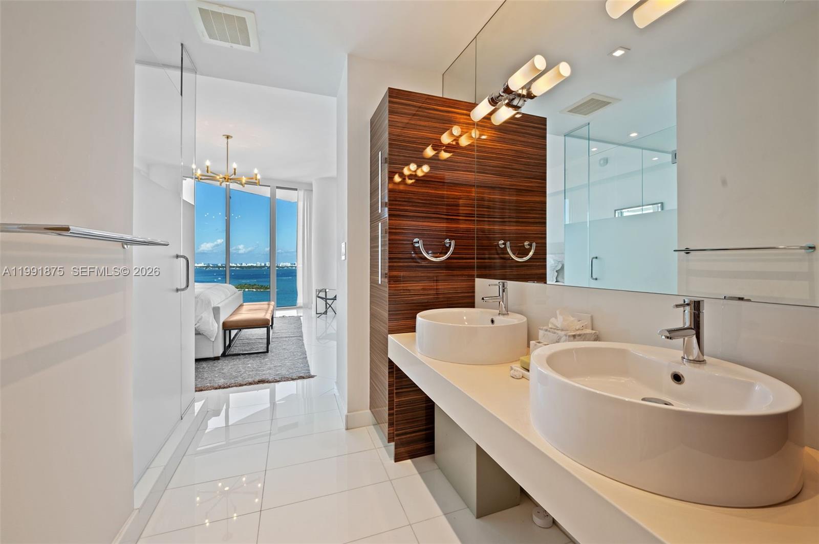 2020 N Bayshore Dr # 2502