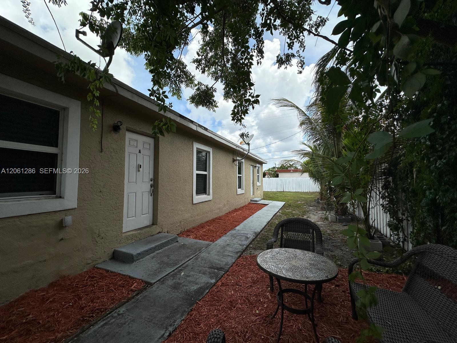 728 SW 6th St # 2