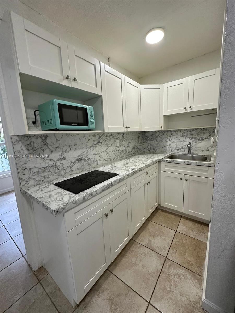 728 SW 6th St # 2
