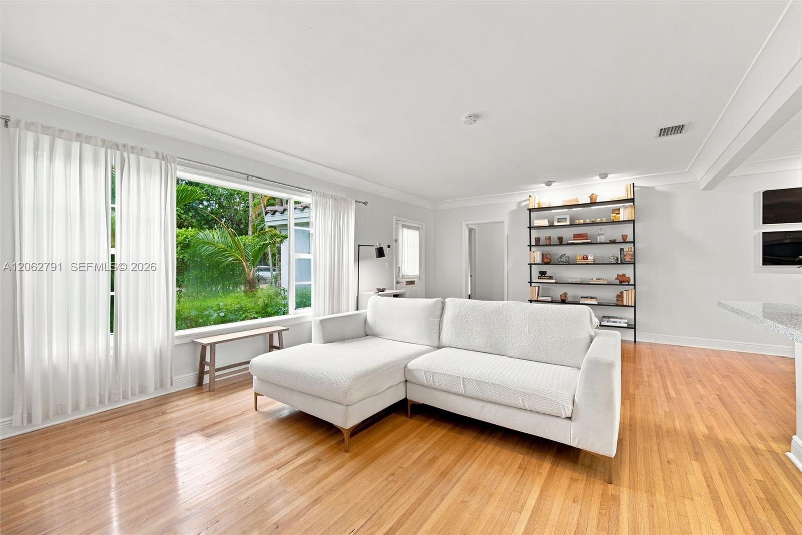 260 NE 95th St