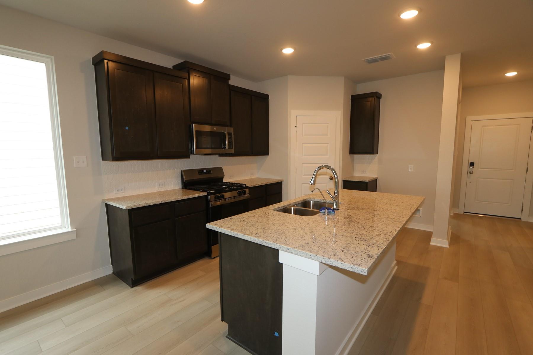 7611 Rainflower Field