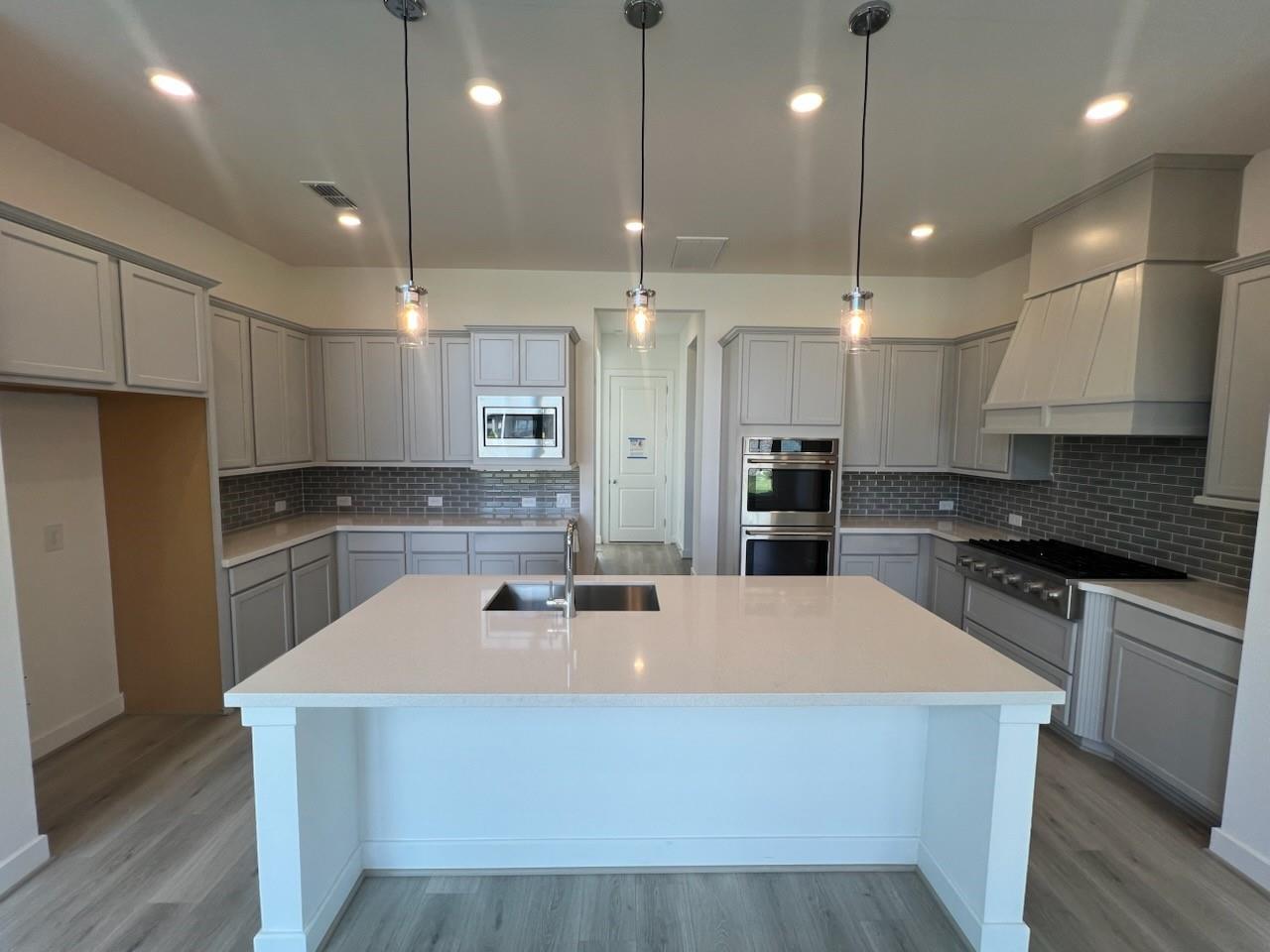 8927 Hampshire Oaks Drive