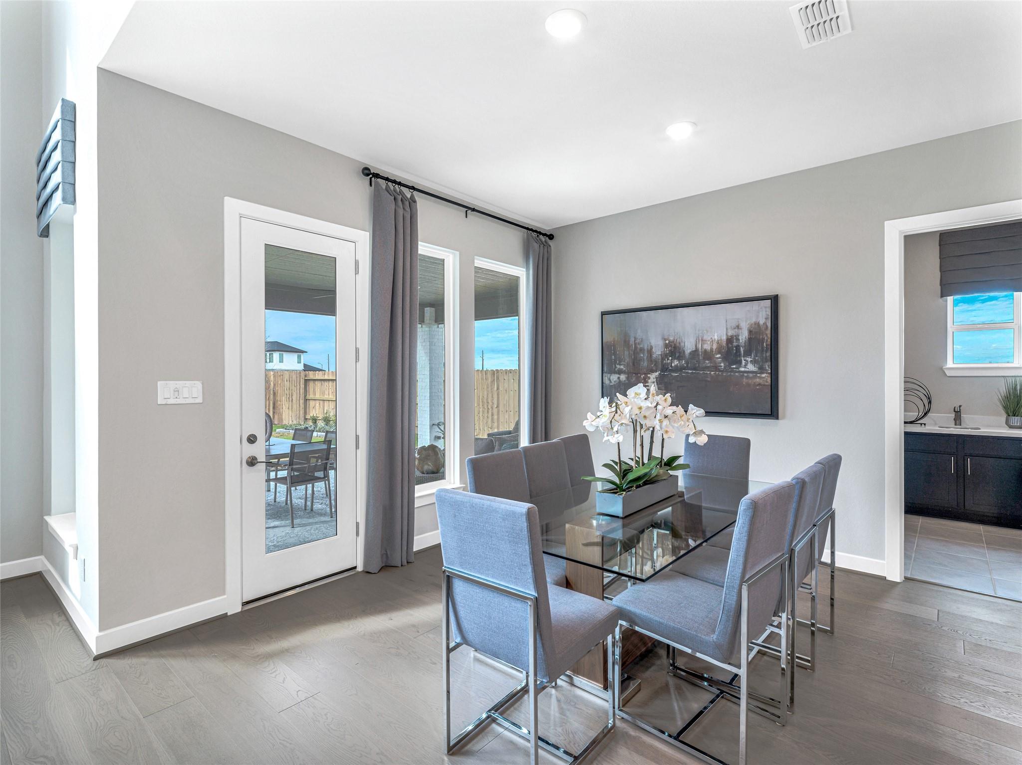 8927 Hampshire Oaks Drive