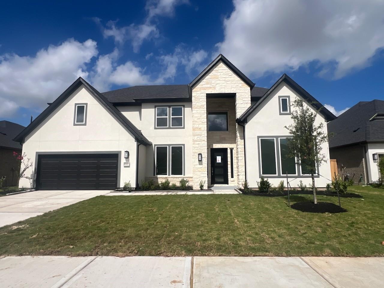 8927 Hampshire Oaks Drive