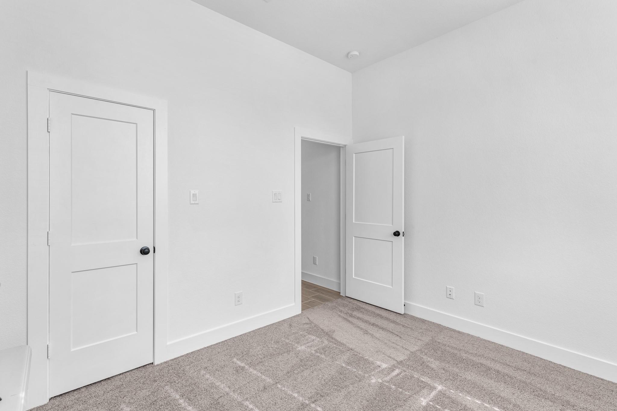 2904 Lago Costa Drive