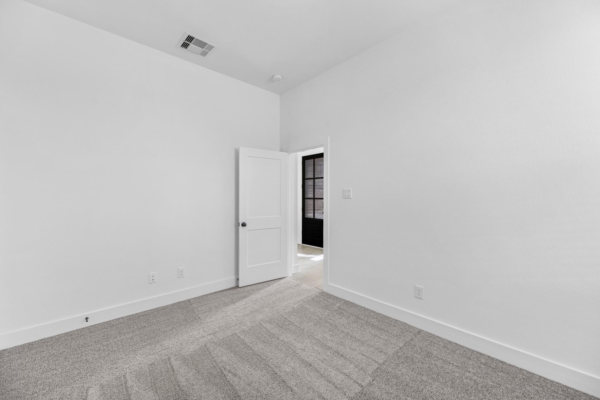 2904 Lago Costa Drive