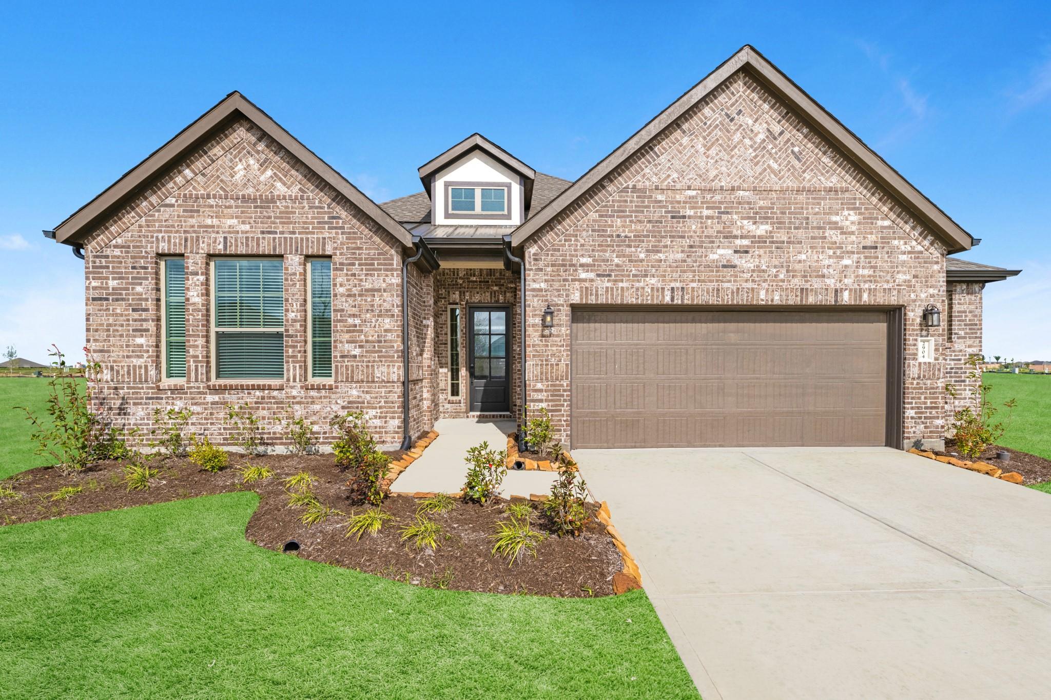 2904 Lago Costa Drive