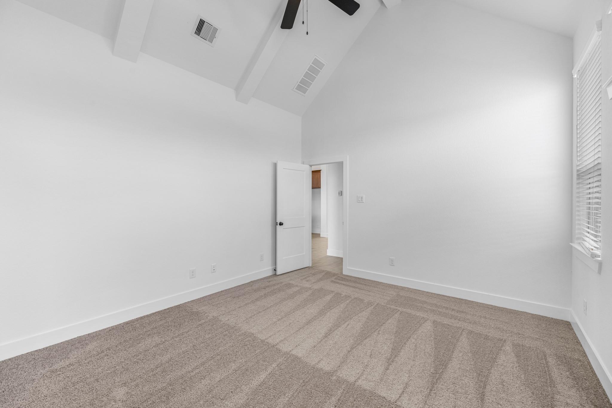 2904 Lago Costa Drive