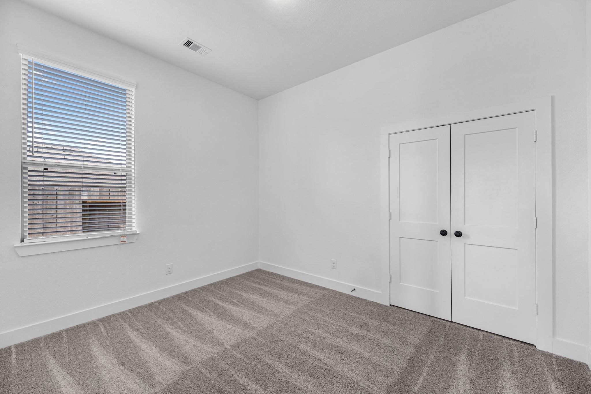 2904 Lago Costa Drive