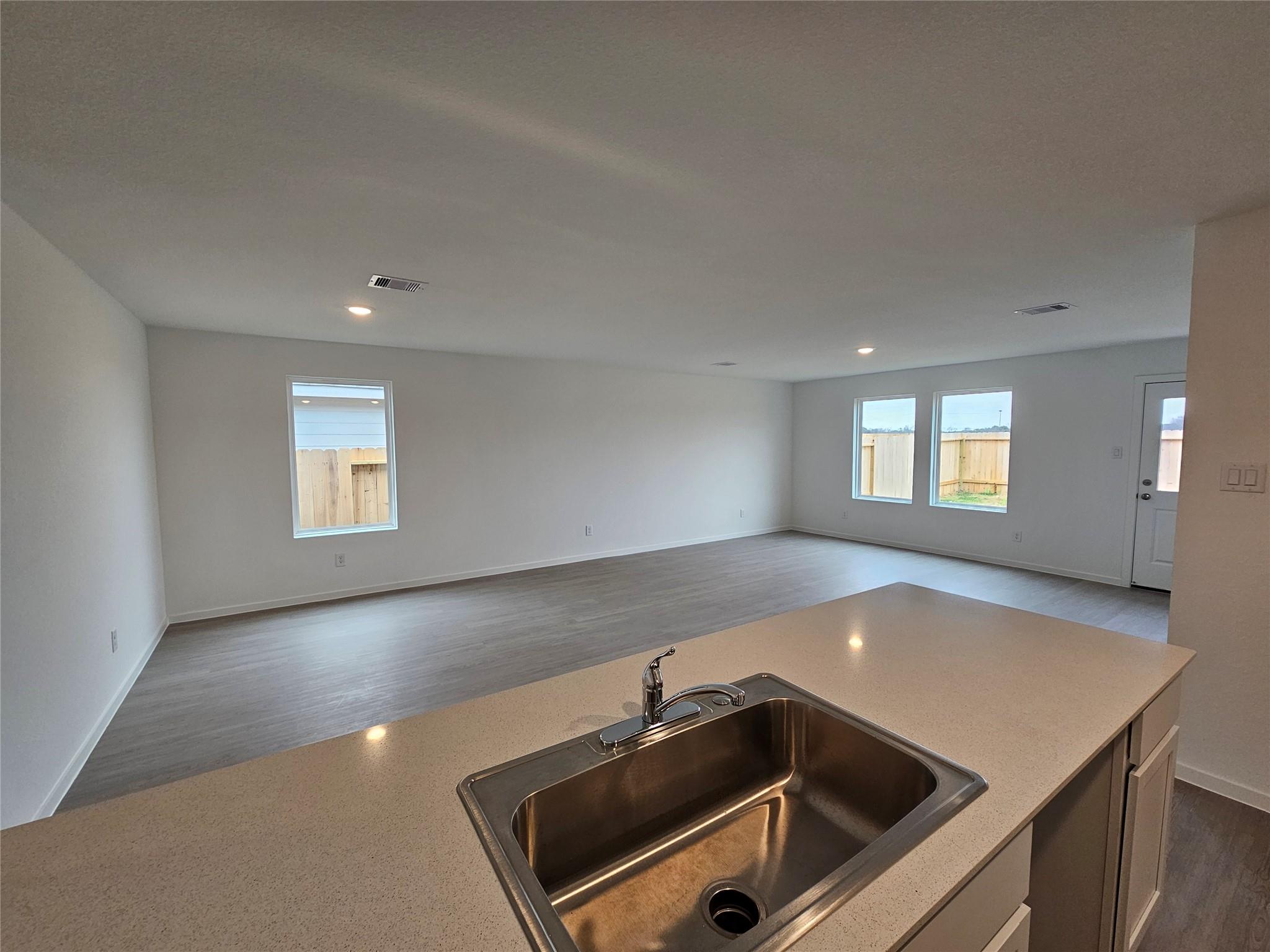 2511 Night Emerald Drive