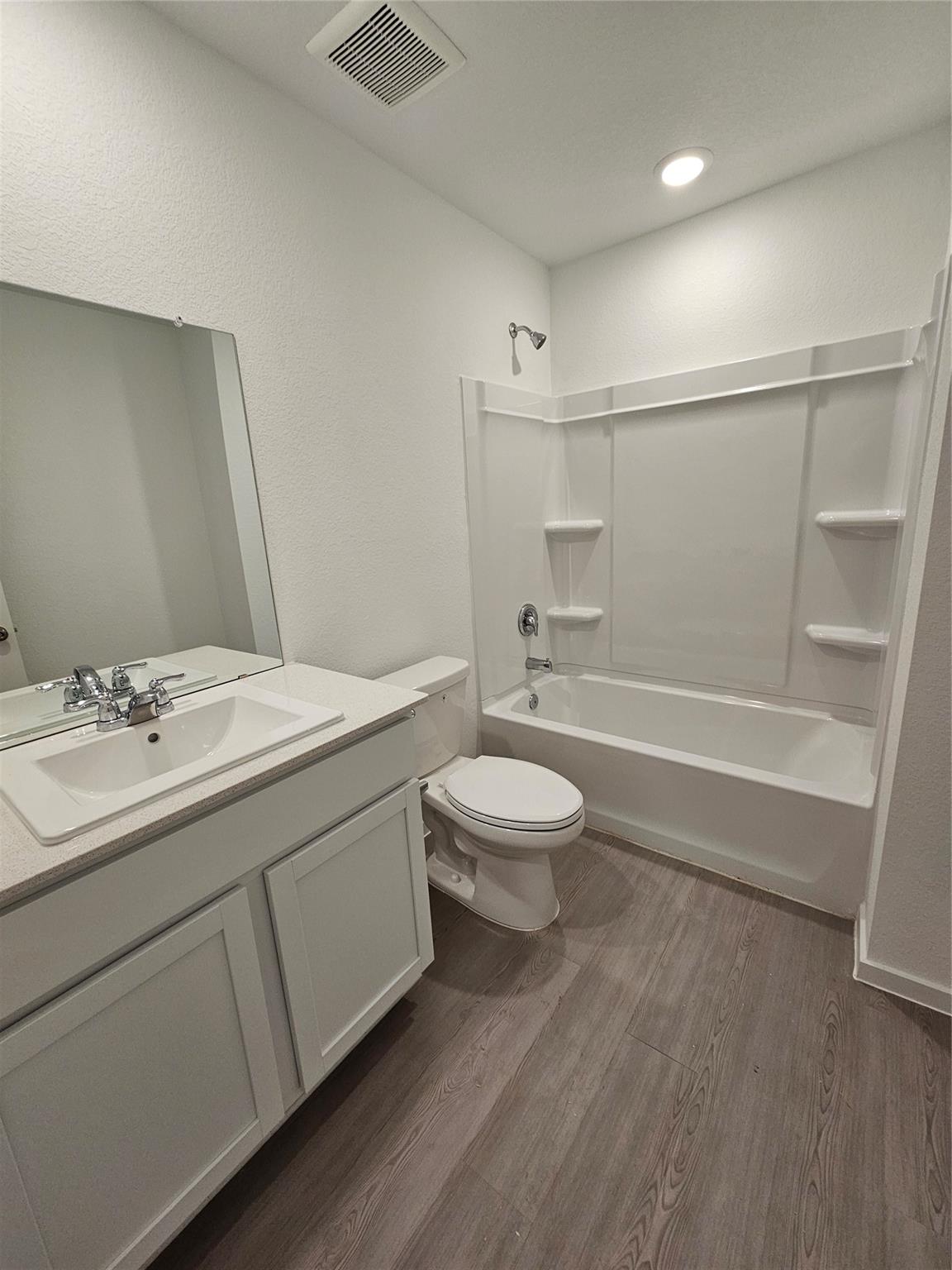 2511 Night Emerald Drive