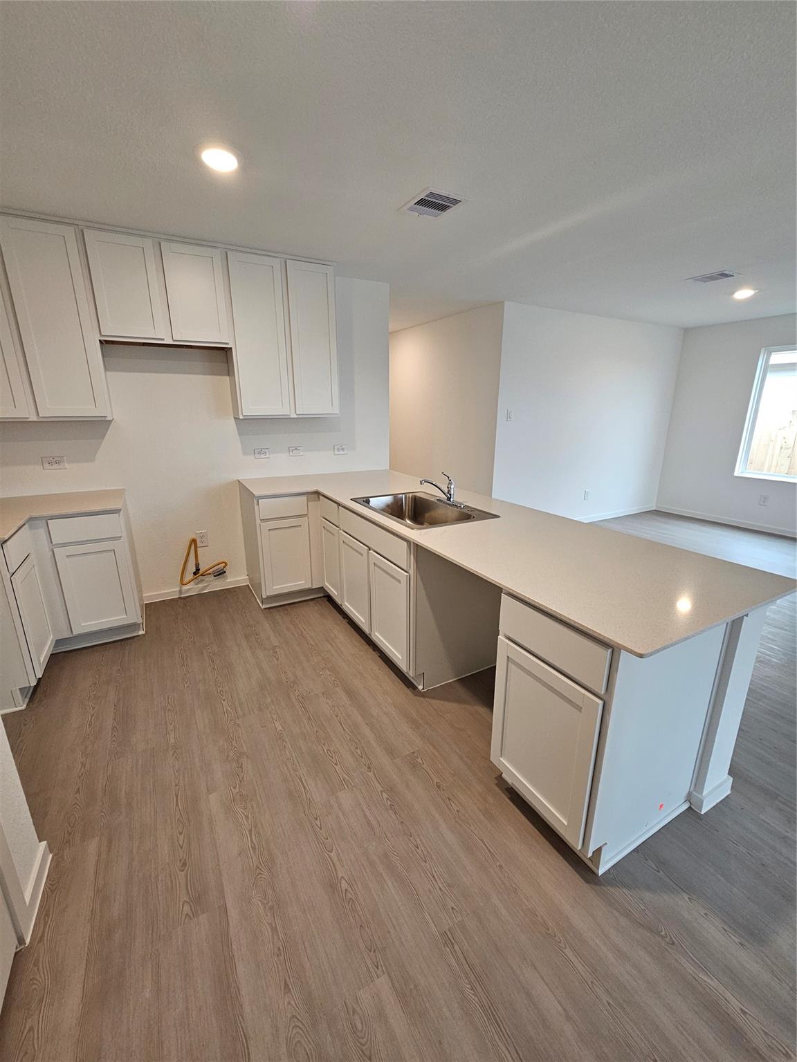 2511 Night Emerald Drive