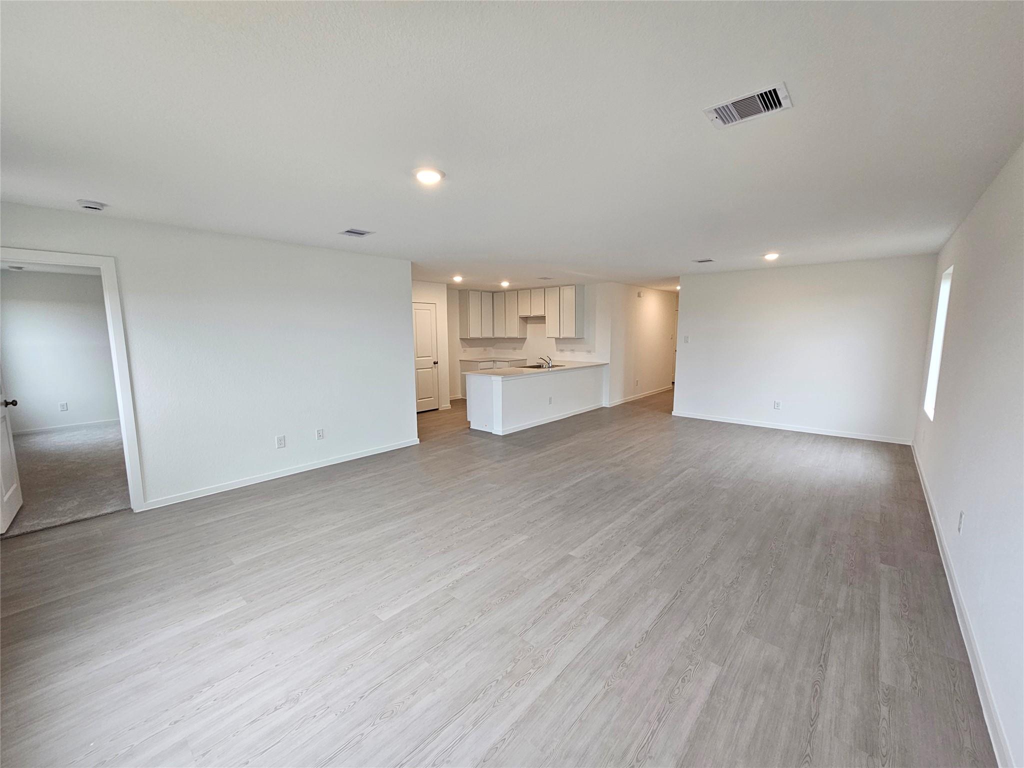 2511 Night Emerald Drive