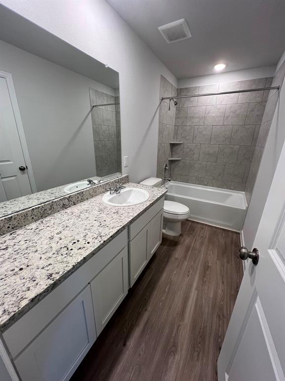 5812 Jade Crest Court