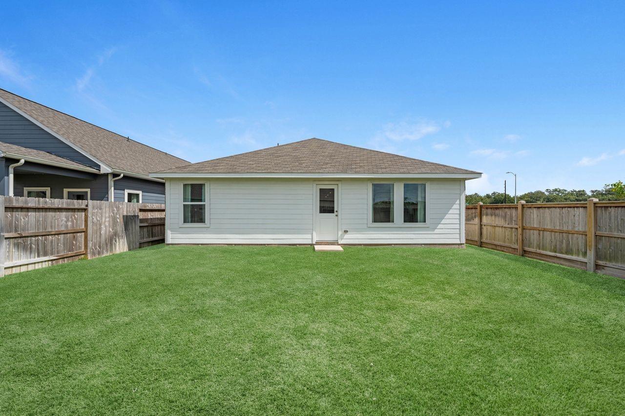 2703 Crested Creek Lane