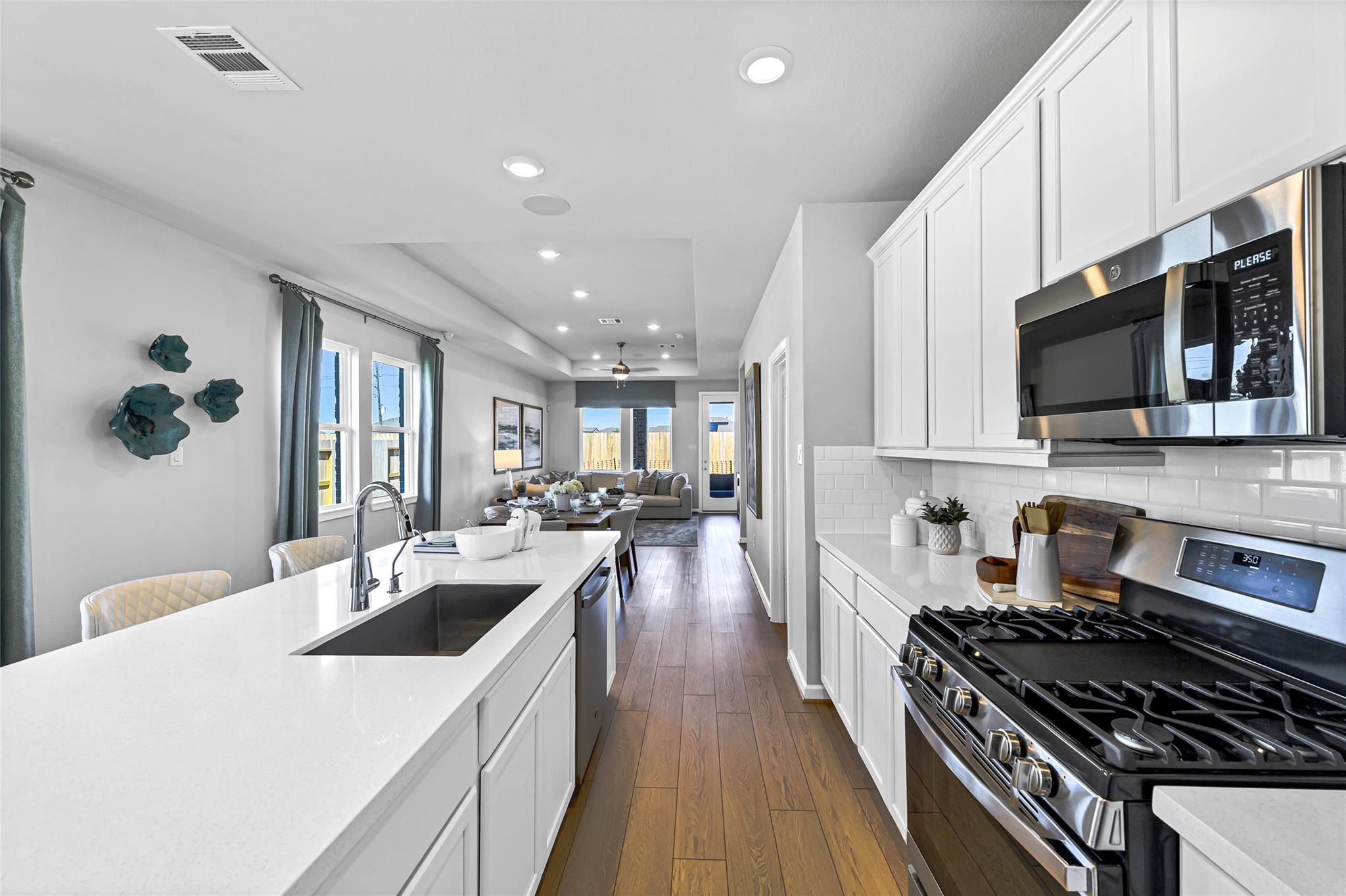 9611 Poinsettia Haven Lane
