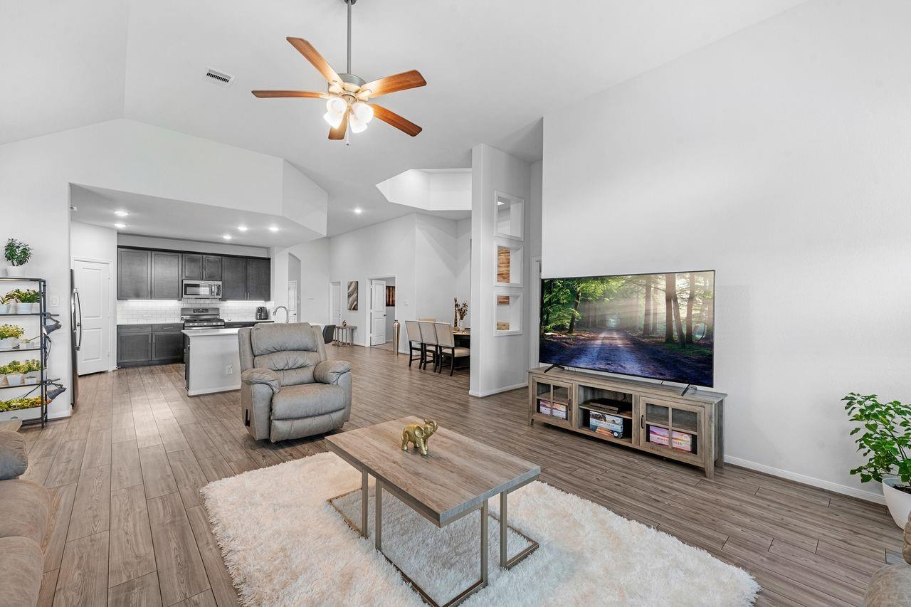 14302 Alberta Spruce Lane