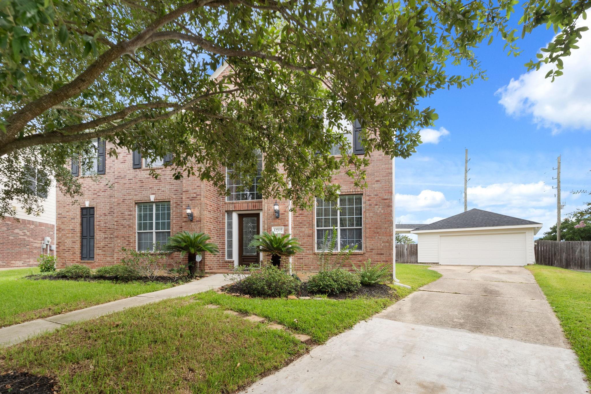 12702 Robins Crest Drive
