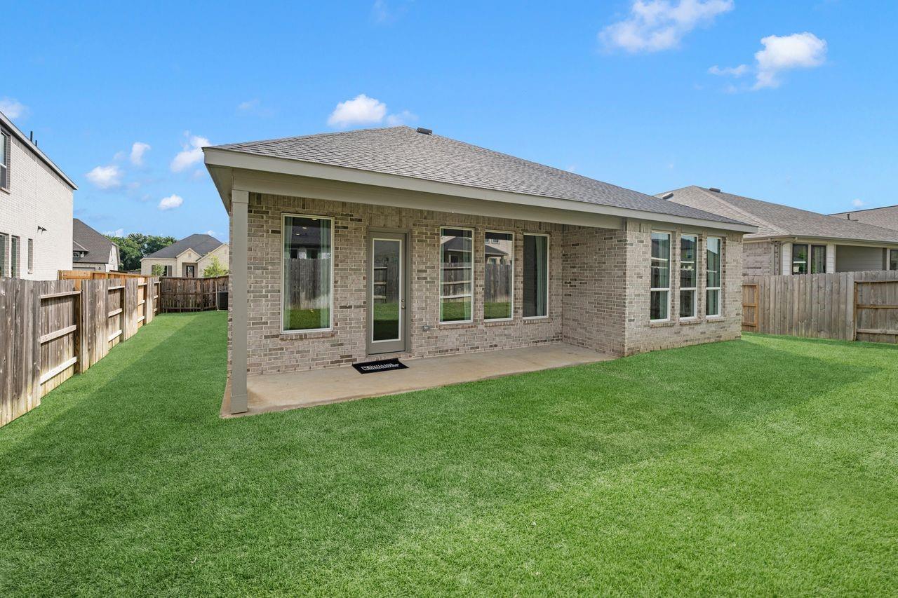 17511 Tulip Willow Way