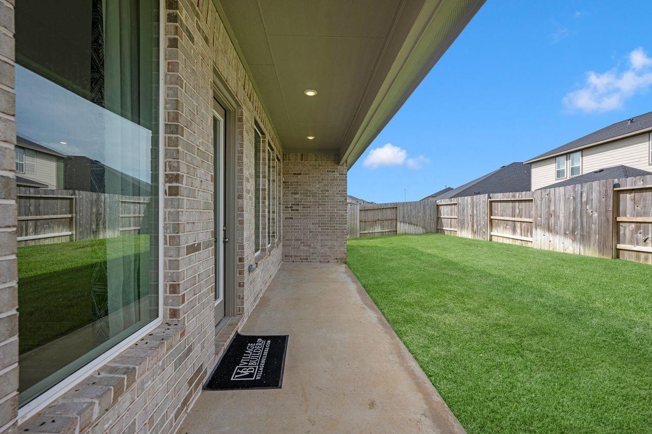 17511 Tulip Willow Way